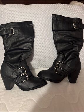Target Black Mid-Calf Heeled Buckle Boots